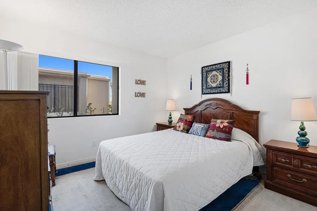 1370 E Gem Circle, Palm Springs, California 92264 home-pic-21