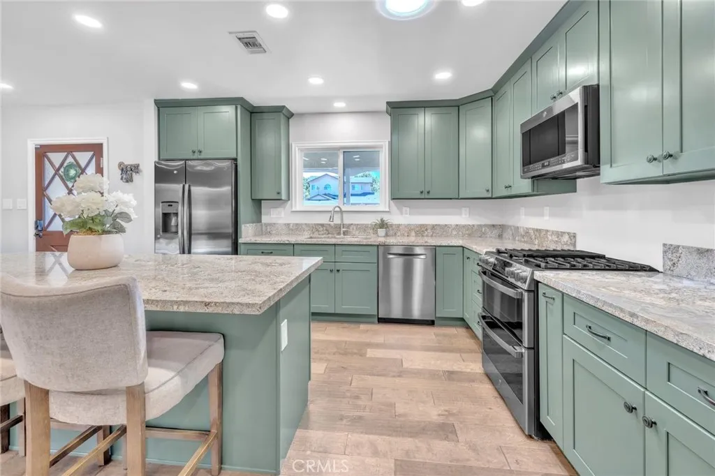 6721 E Coralite, Long Beach, California 90808 home-pic-2
