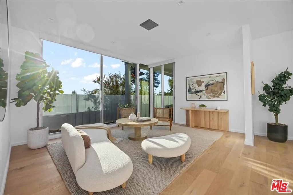 1836 Loma Vista Drive, Beverly Hills, California 90210 home-pic-23