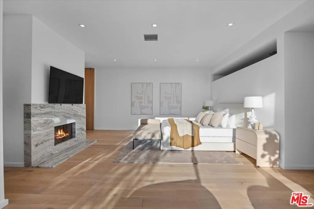 1836 Loma Vista Drive, Beverly Hills, California 90210 home-pic-24