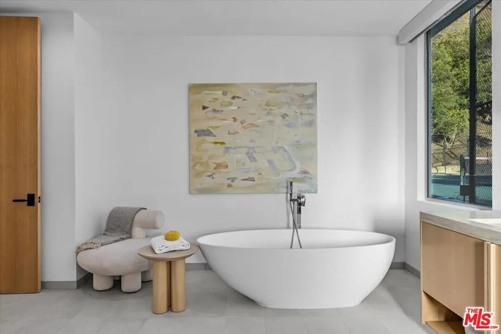 1836 Loma Vista Drive, Beverly Hills, California 90210 home-pic-32