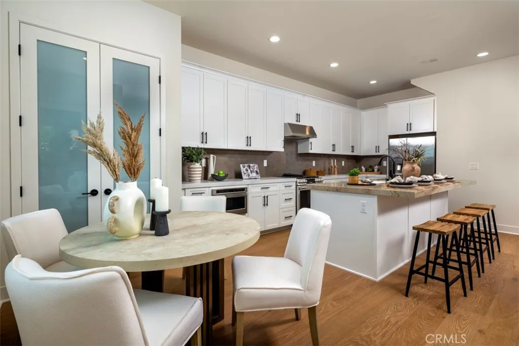 18016 Roch Court, Fountain Valley, California 92708 home-pic-4