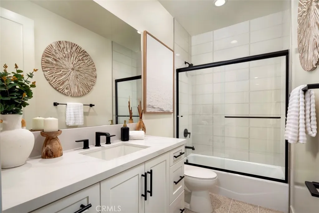 18016 Roch Court, Fountain Valley, California 92708 home-pic-17