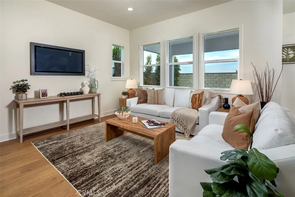 18016 Roch Court, Fountain Valley, California 92708 home-pic-3