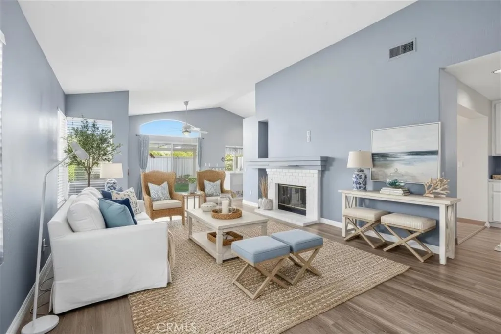 28094 Lemonwood, Menifee, California 92584 home-pic-2