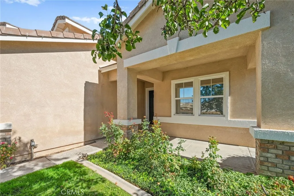 35778 Crest Meadow, Wildomar, California 92595 home-pic-5