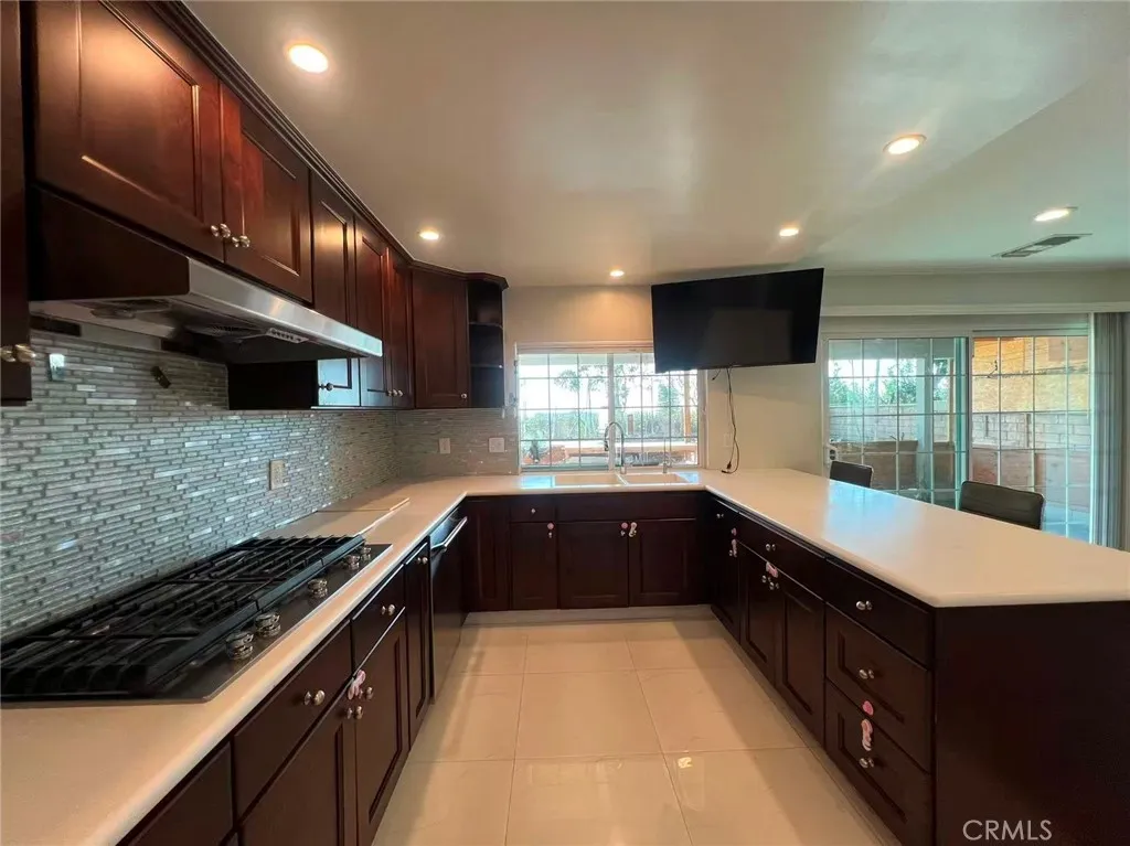 1323 W Lincoln, Montebello, California 90640 home-pic-2