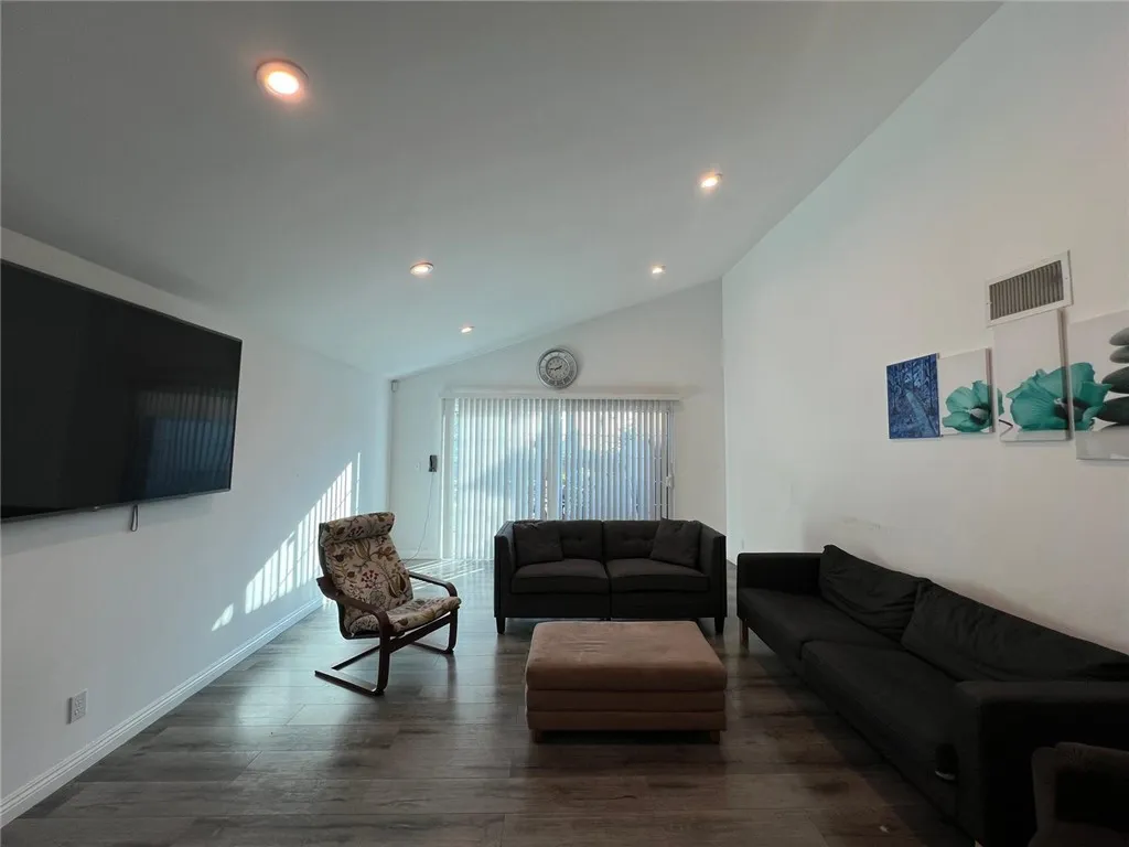 1323 W Lincoln, Montebello, California 90640 home-pic-1