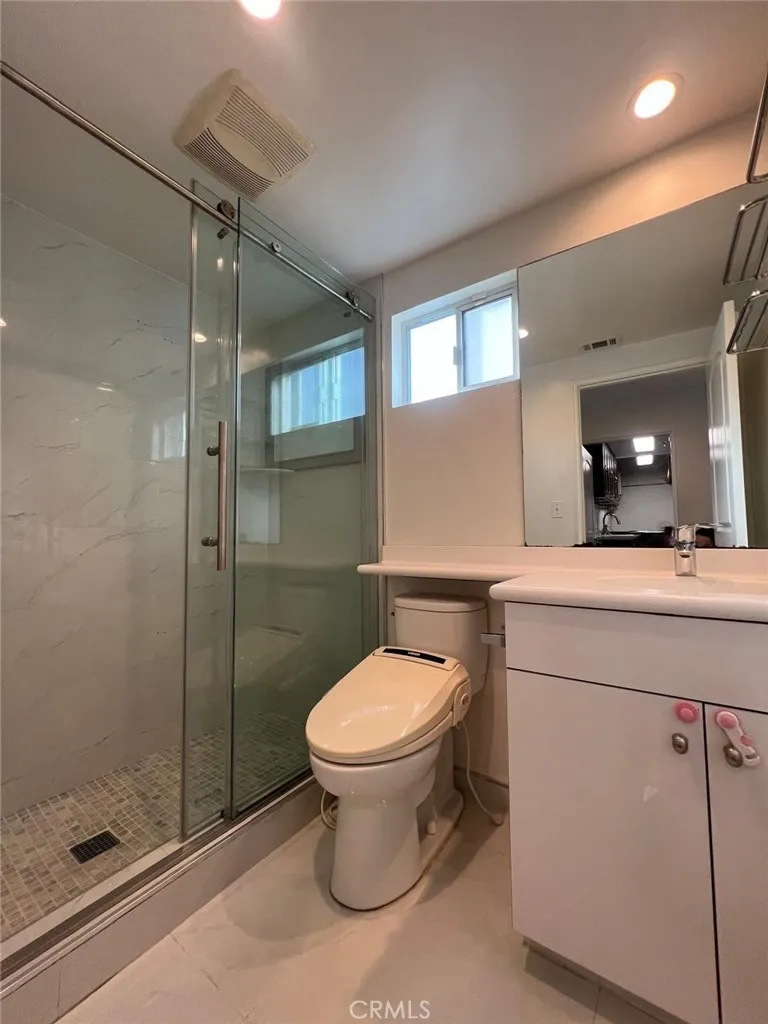 1323 W Lincoln, Montebello, California 90640 home-pic-11
