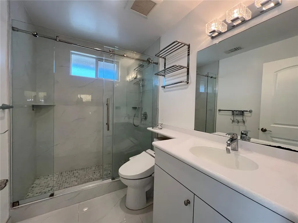 1323 W Lincoln, Montebello, California 90640 home-pic-8