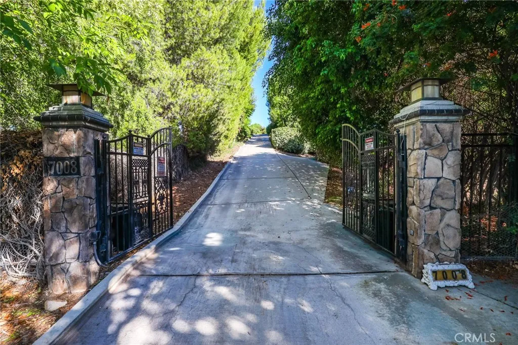 7008 Hawarden, Riverside, California 92506 home-pic-32
