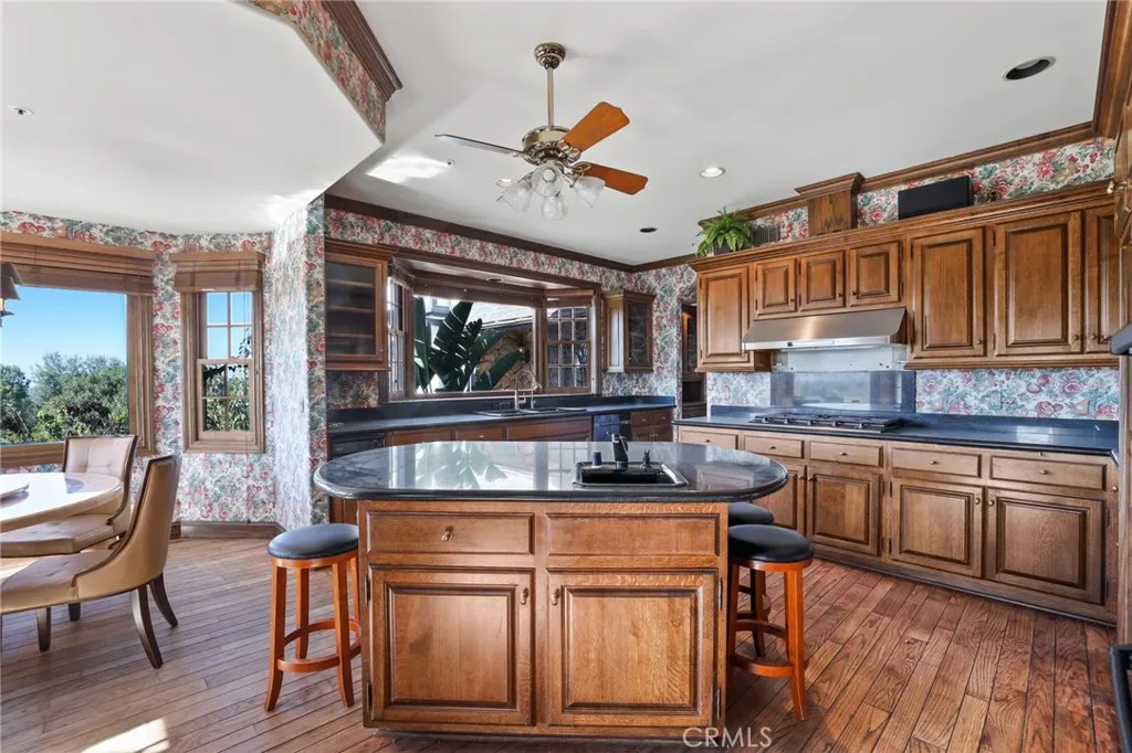 7008 Hawarden, Riverside, California 92506 home-pic-18