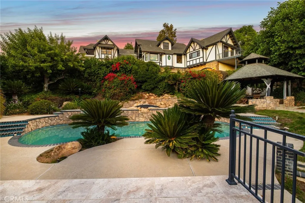 7008 Hawarden, Riverside, California 92506 home-pic-7