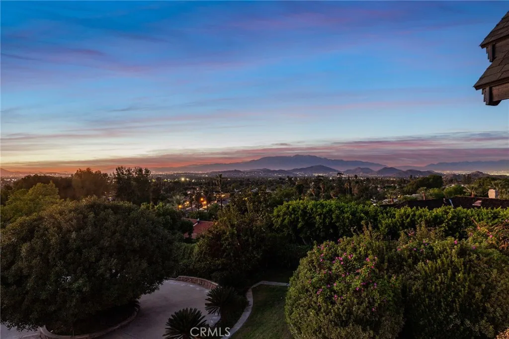 7008 Hawarden, Riverside, California 92506 home-pic-36