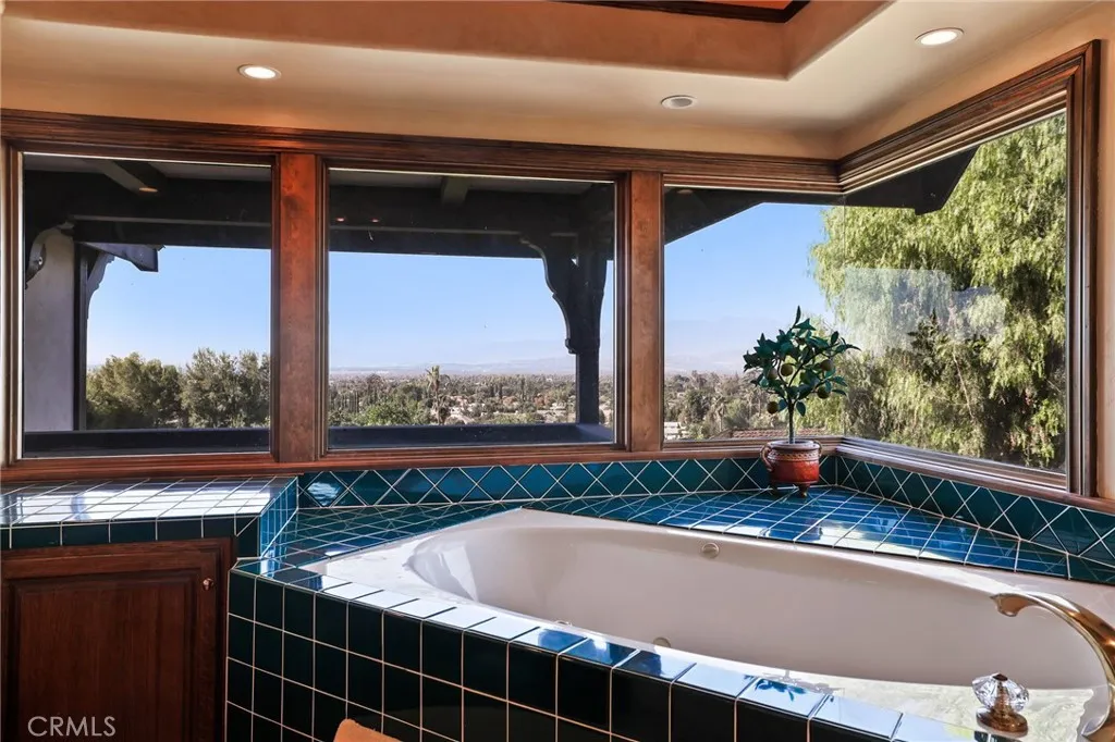 7008 Hawarden, Riverside, California 92506 home-pic-29