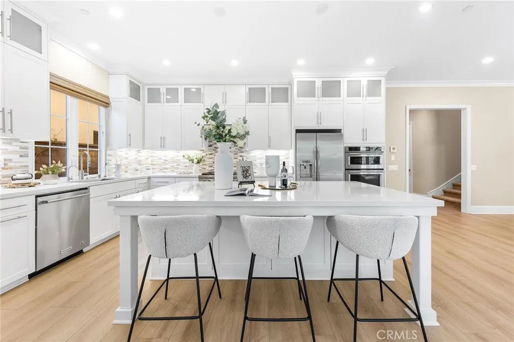 51 Thoroughbred, Irvine, California 92602 home-pic-17