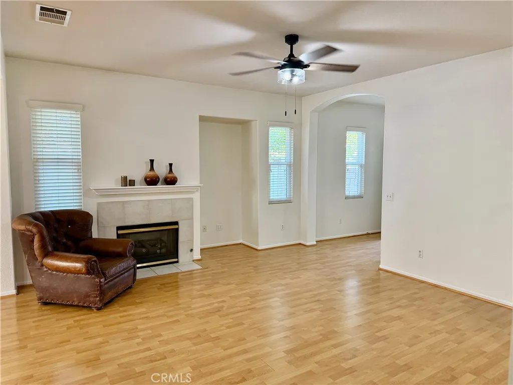 27786 Panorama Hills Drive, Menifee, California 92584 home-pic-17