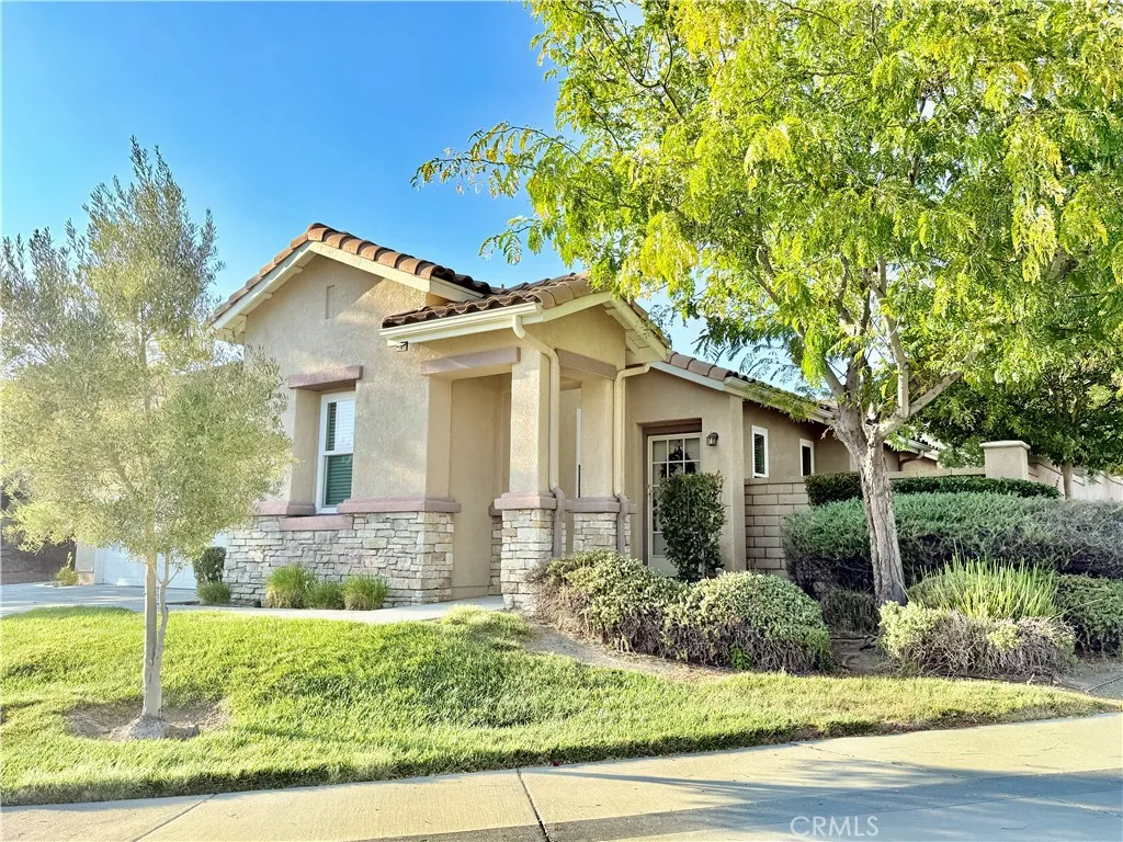 27786 Panorama Hills Drive, Menifee, California 92584 home-pic-0