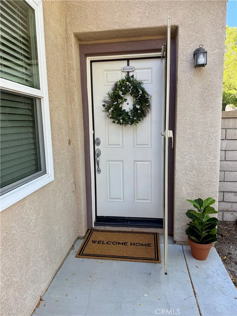 27786 Panorama Hills Drive, Menifee, California 92584 home-pic-16