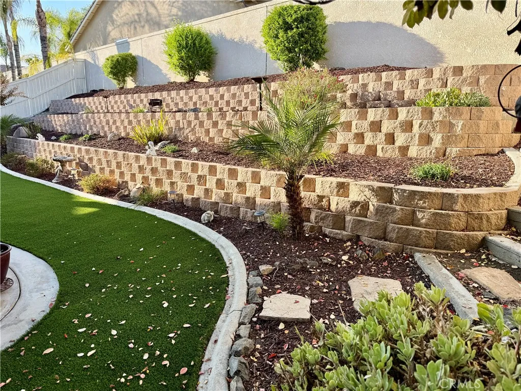 27786 Panorama Hills Drive, Menifee, California 92584 home-pic-26
