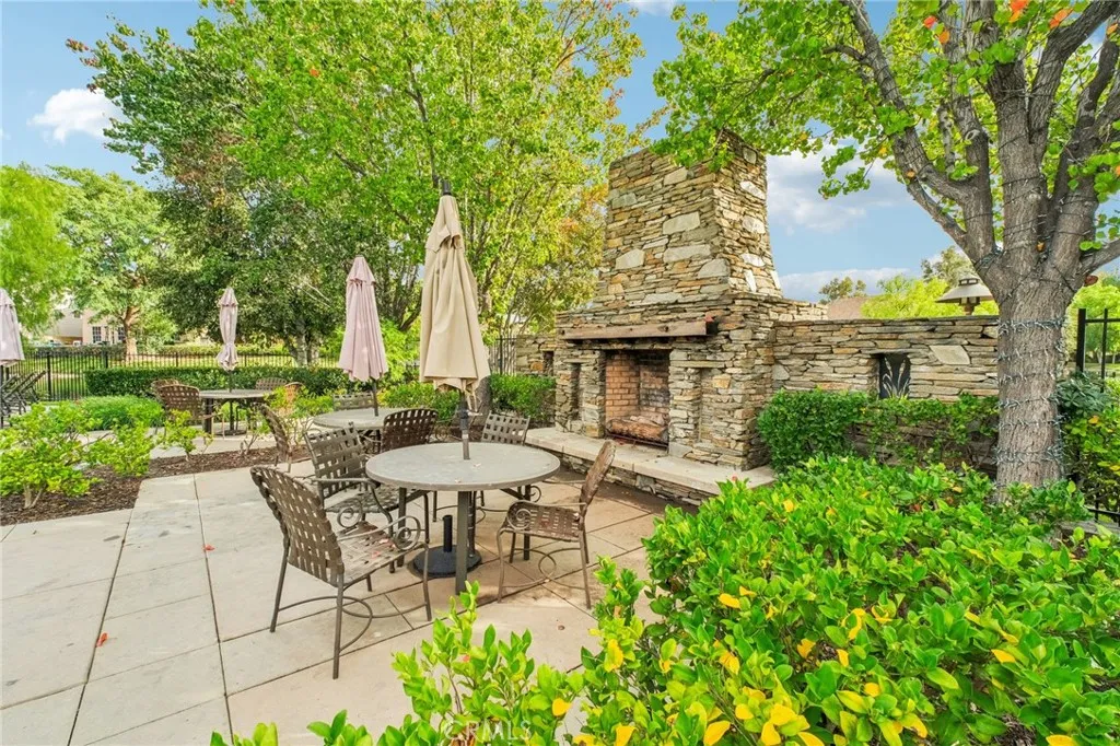 24150 View Pointe, Valencia, California 91355 home-pic-55