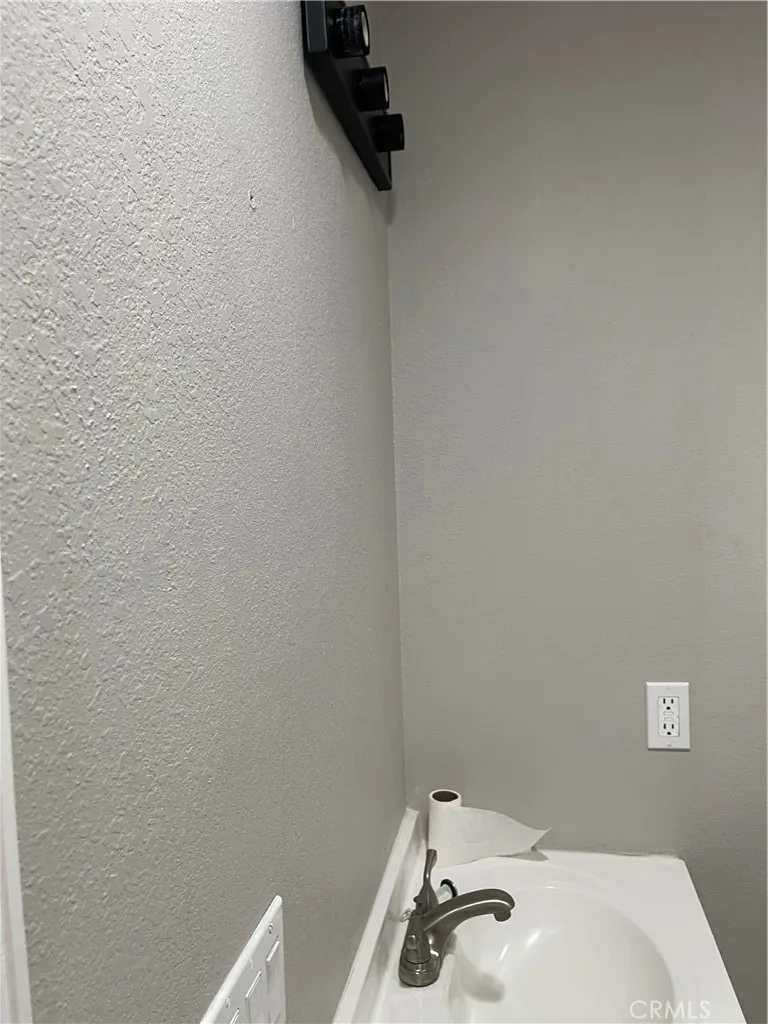 37720 90th E, Littlerock, California 93543 home-pic-37