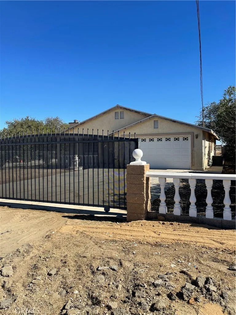 37720 90th E, Littlerock, California 93543 home-pic-1