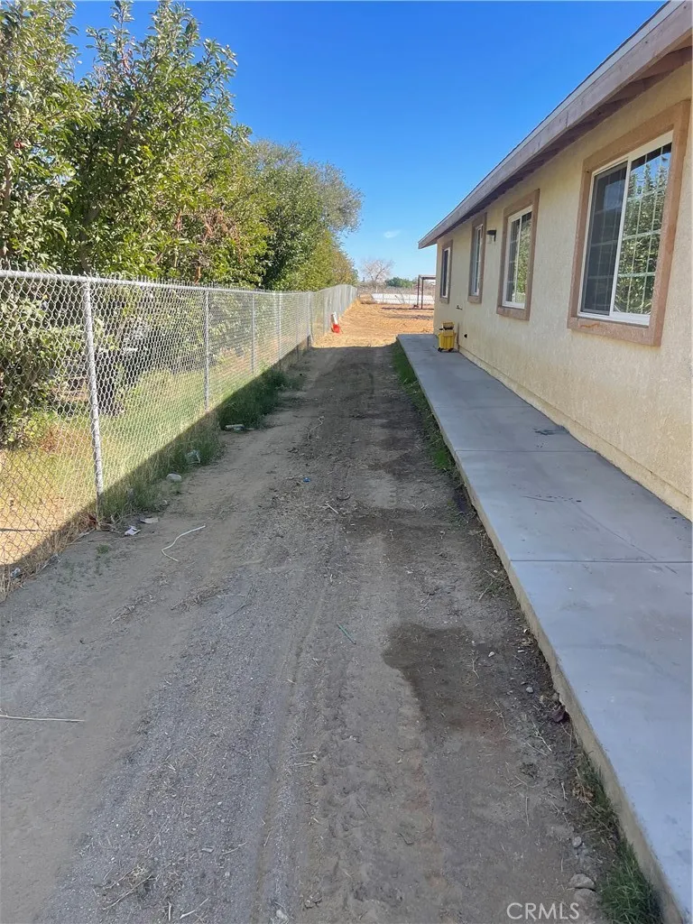 37720 90th E, Littlerock, California 93543 home-pic-9