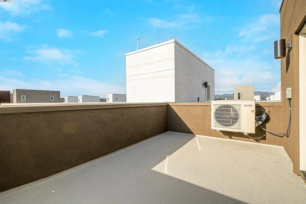 2055 Clement Avenue, Alameda, California 94501 home-pic-49