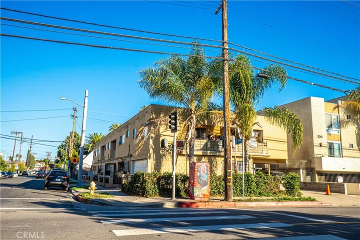 5666 Lemon Grove 8, Los Angeles, California 90038