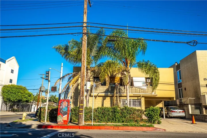 5666 Lemon Grove 8, Los Angeles, California 90038