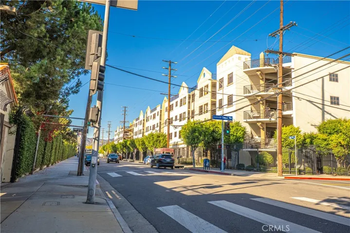 5666 Lemon Grove 8, Los Angeles, California 90038