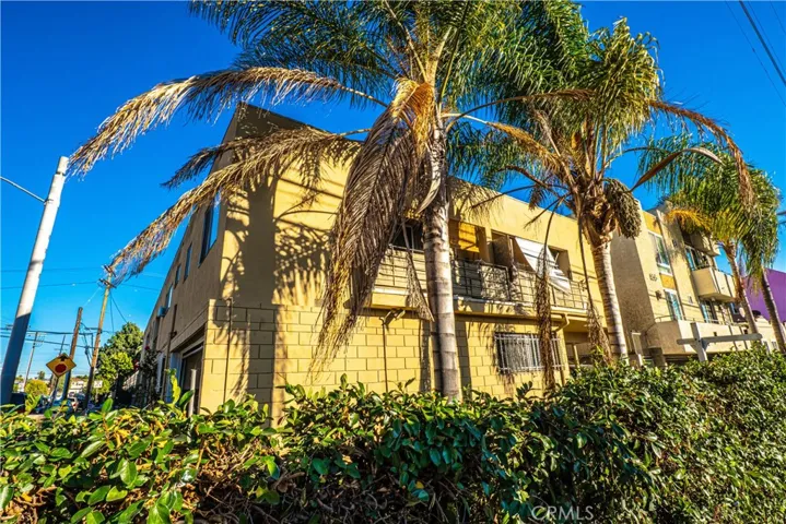 5666 Lemon Grove 8, Los Angeles, California 90038