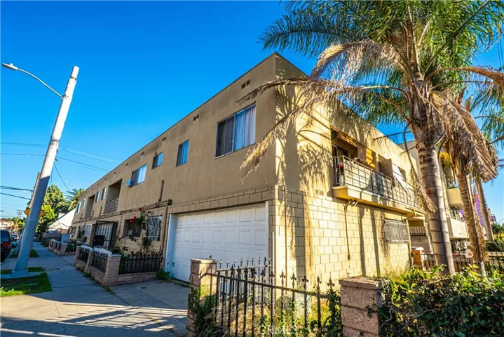 5666 Lemon Grove 8, Los Angeles, California 90038