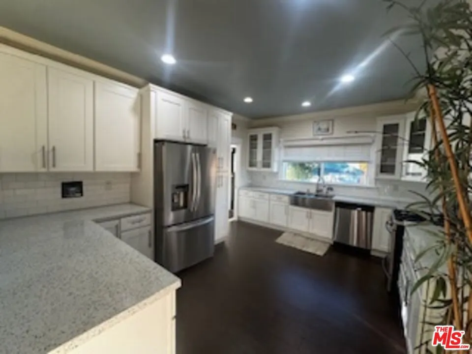 1459 W 47th Street, Los Angeles, California 90062 home-pic-5