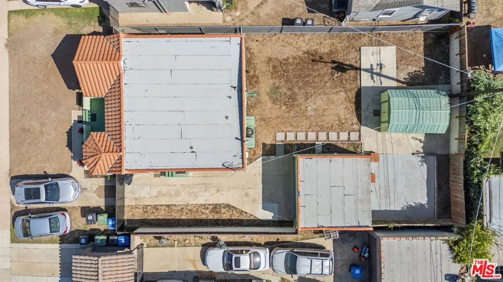 1424 W 94th Place, Los Angeles, California 90047 home-pic-4