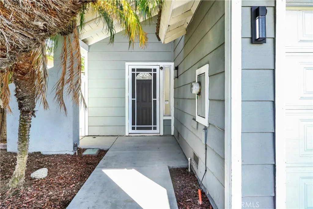 8482 E Amberwood, Anaheim, California 92808 home-pic-2