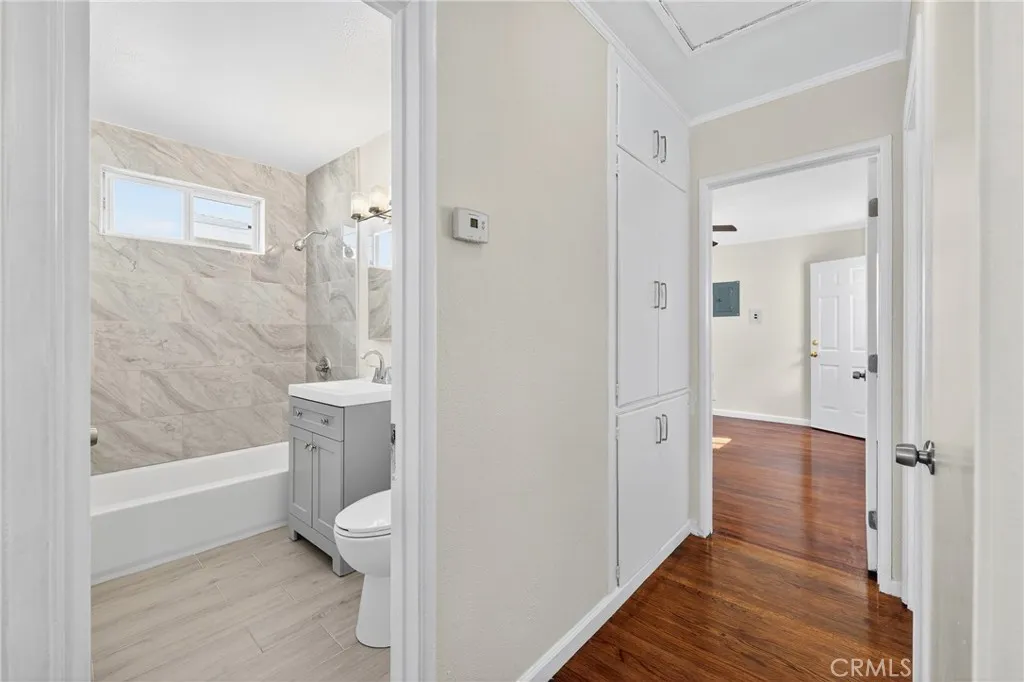 12032 Athens, Los Angeles, California 90061 home-pic-25