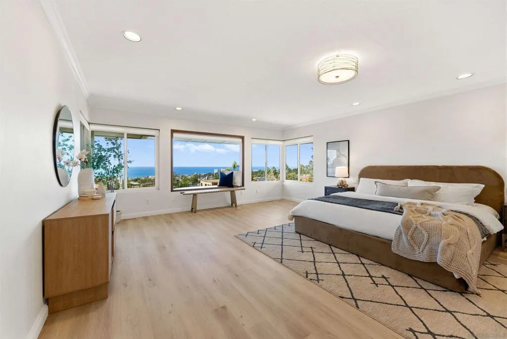 1177 Muirlands Vista Way, La Jolla, California 92037 home-pic-11
