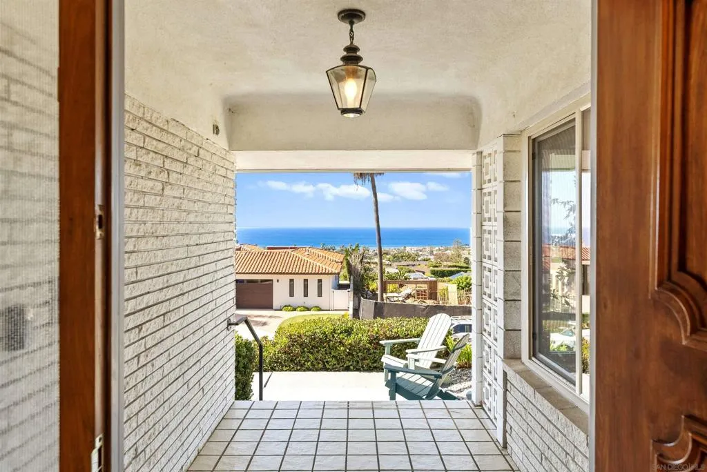 1177 Muirlands Vista Way, La Jolla, California 92037 home-pic-3