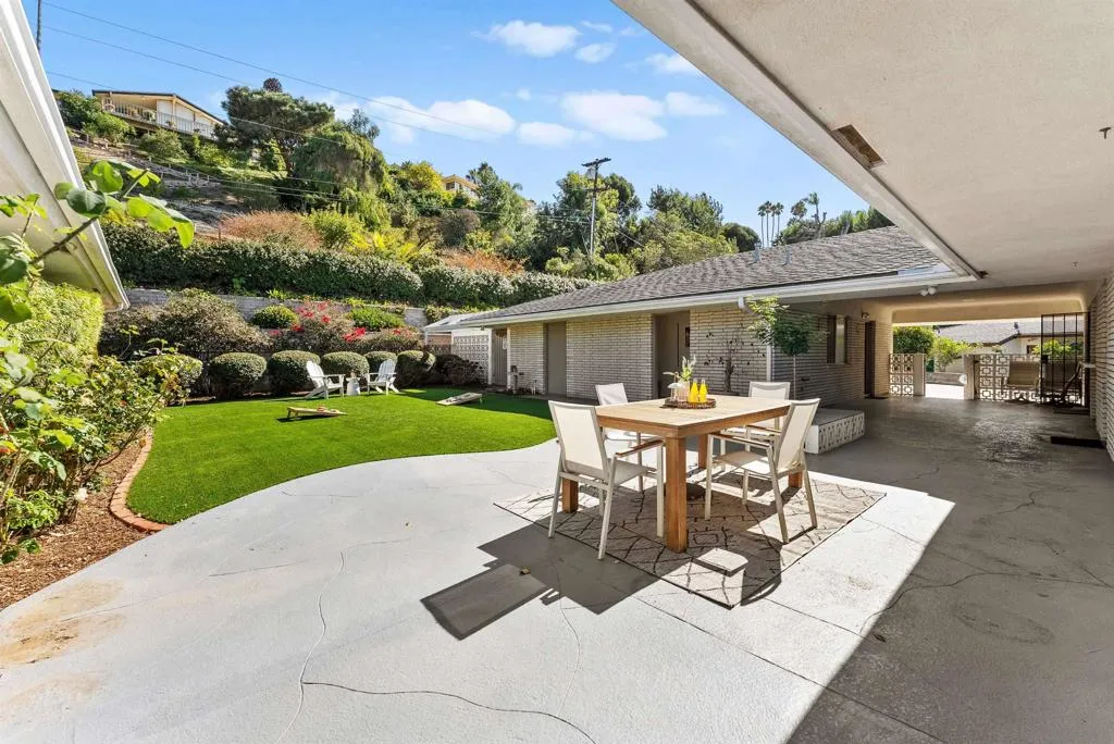 1177 Muirlands Vista Way, La Jolla, California 92037 home-pic-29