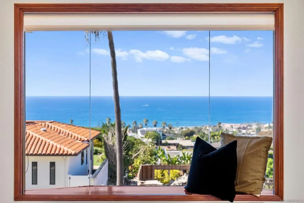 1177 Muirlands Vista Way, La Jolla, California 92037 home-pic-12