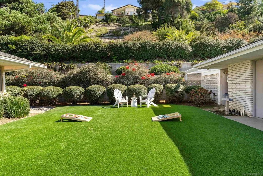 1177 Muirlands Vista Way, La Jolla, California 92037 home-pic-28