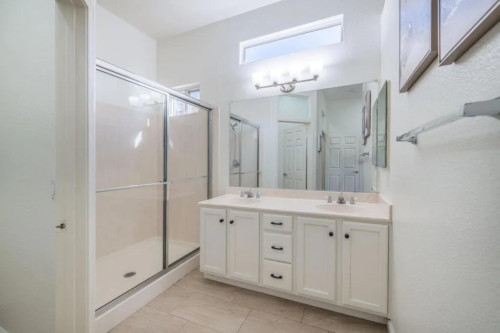 80187 Royal Birkdale Drive, Indio, California 92201 home-pic-18