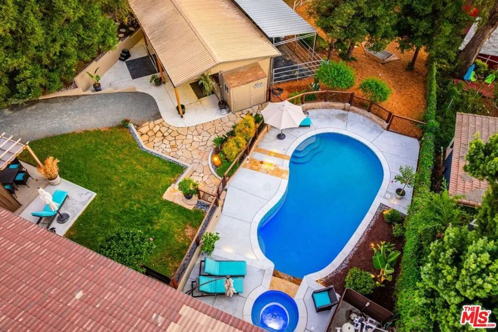 1320 Nonchalant Drive, Simi Valley, California 93065 home-pic-29