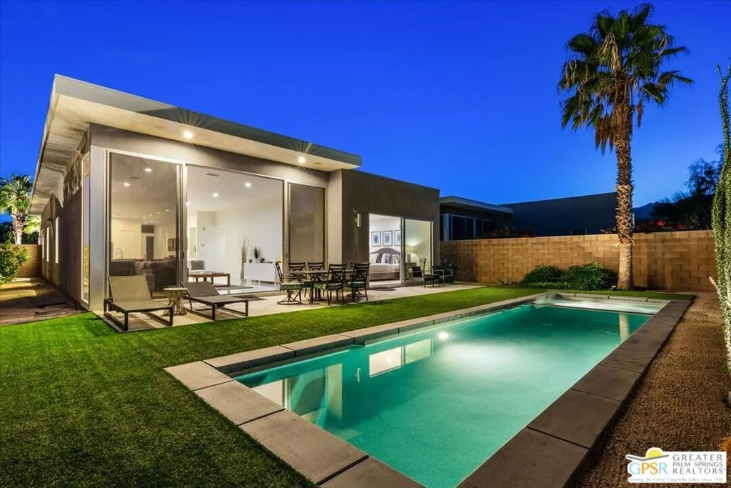4651 Kellogg Way, Palm Springs, California 92262 home-pic-0