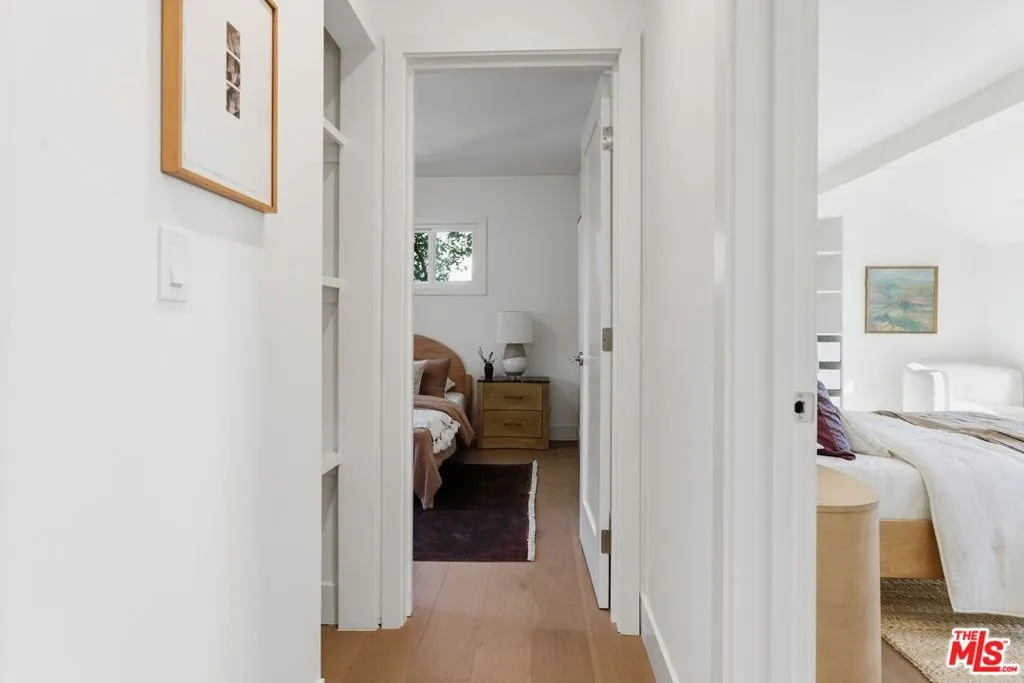 7401 Costello Avenue, Van Nuys, California 91405 home-pic-34