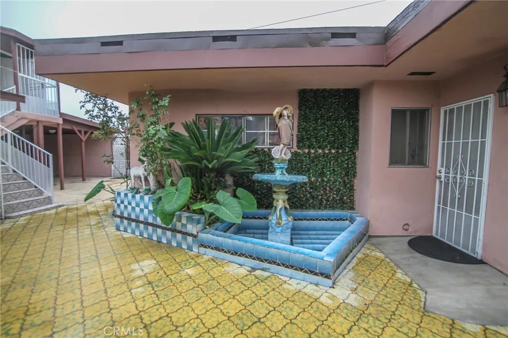 3241 Santa Ana, Huntington Park, California 90255 home-pic-5