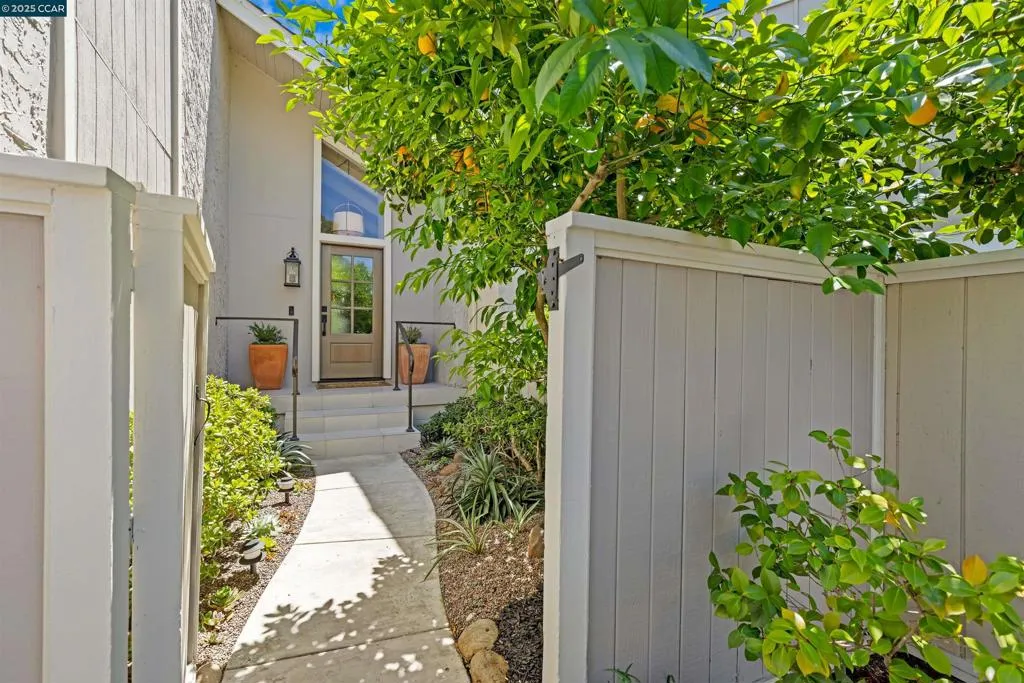 1513 Siskiyou Dr, Walnut Creek, California 94598 home-pic-2