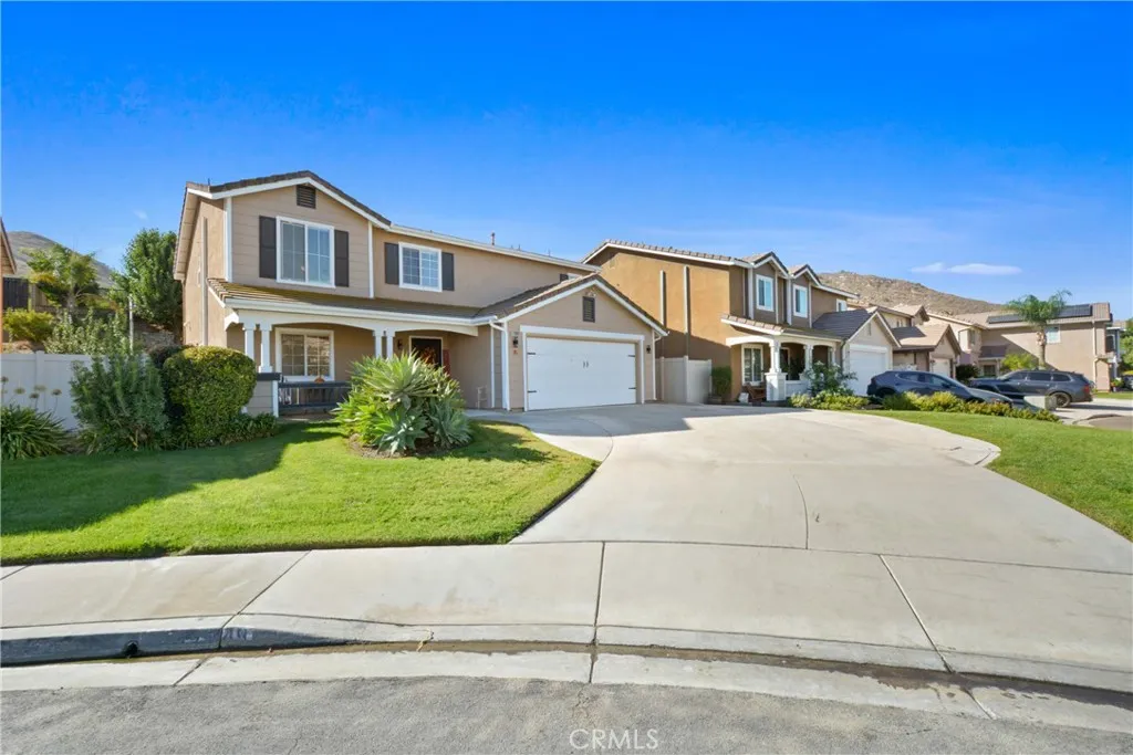17049 La Vesu Rd., Fontana, California 92337 home-pic-0